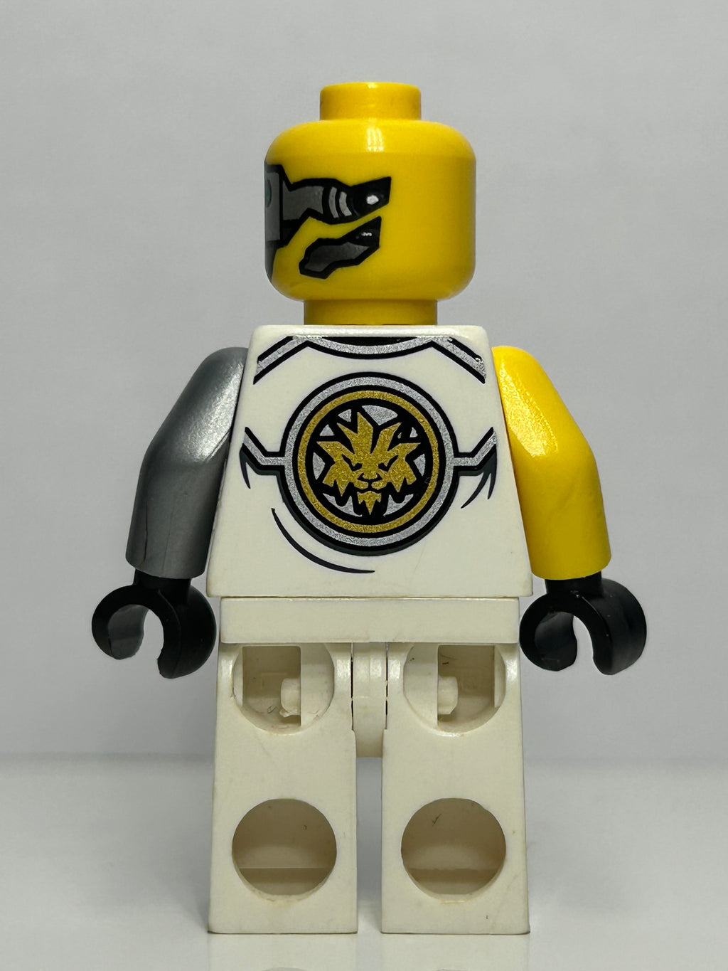 Zane tournament robe