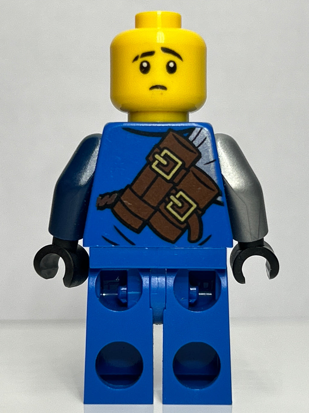 Jay Honor robe (shoulder pads)