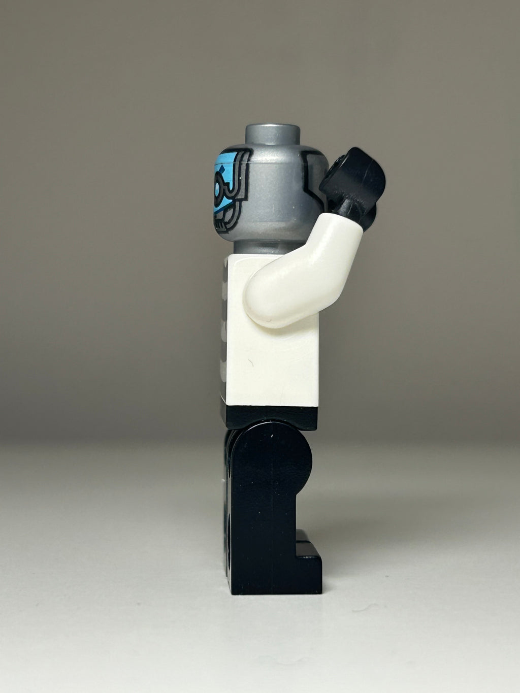 Zane (Prison Outfit) Skybound