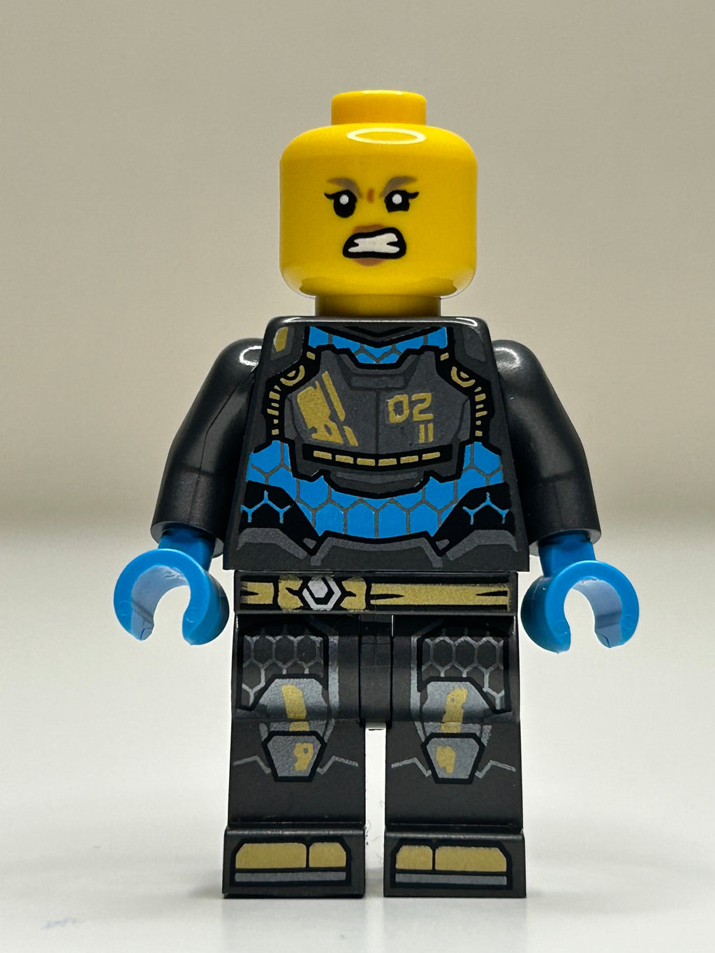 Mira - twin titan mech suit