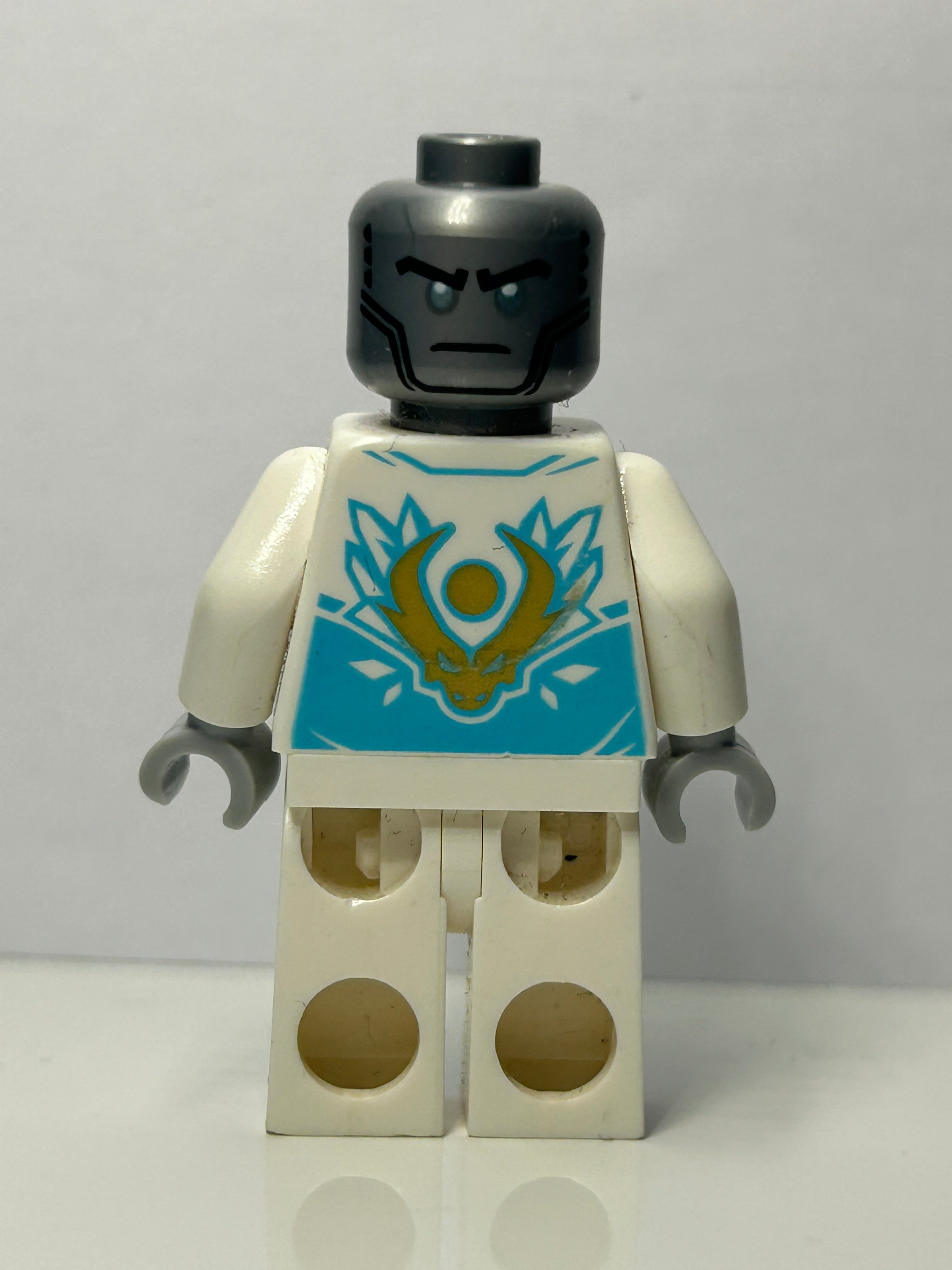 Zane Merge robe