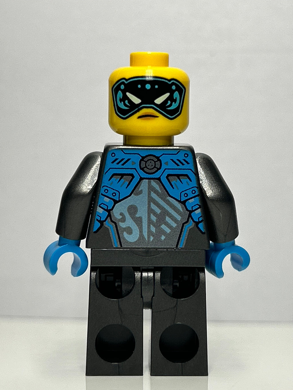 Nya Stormsuit (dragons rising season 3)
