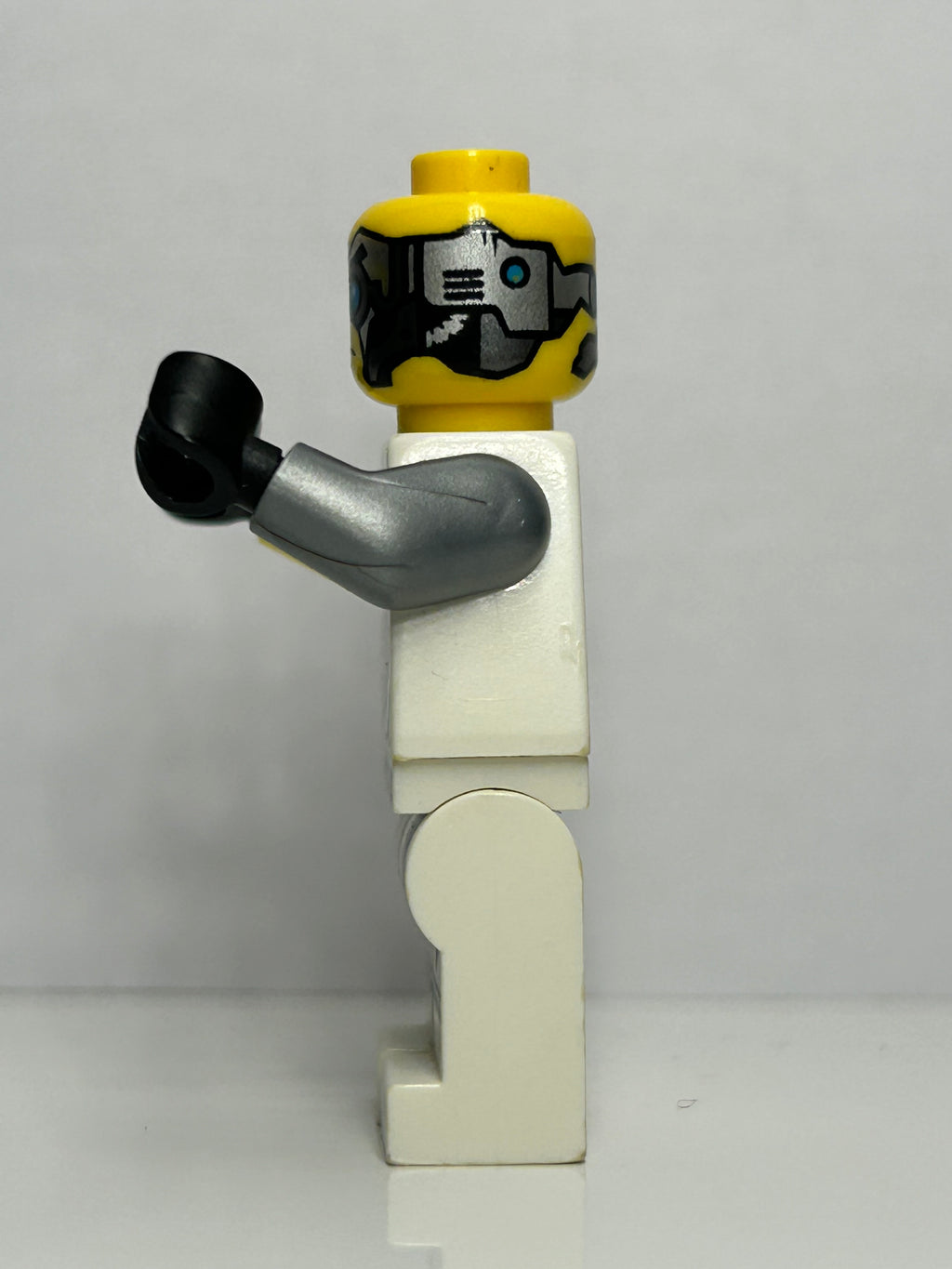 Zane tournament robe